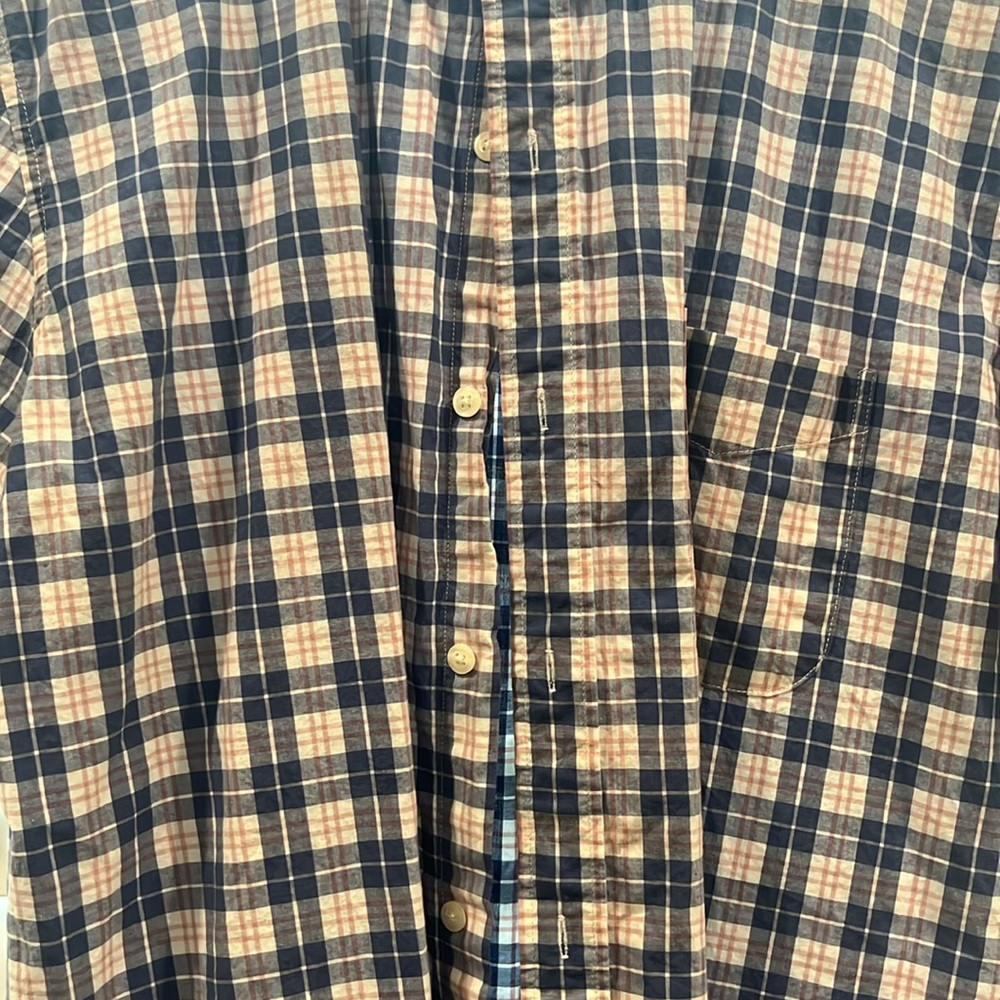 🌸3/$15🌸 Men’s Gap Button Down—Size XL - Picture 2 of 4